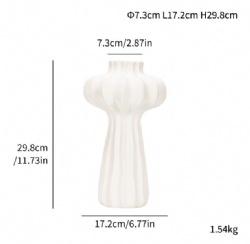 DM24 ceramic vase