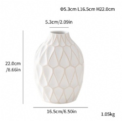 DM32 ceramic vase