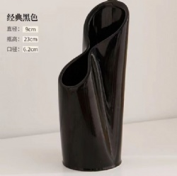 TM07 ceramic vase