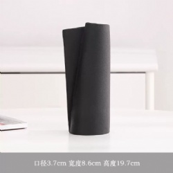 TM14 ceramic vase