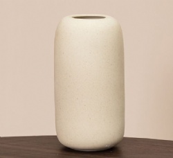 TM29 ceramic vase