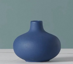 TM43 ceramic vase