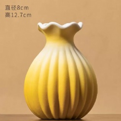 TM44 ceramic vase