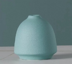 TM38 ceramic vase